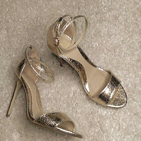 Missguided Shoes - MISGUIDED  double strap crackeled print heels size 9.5